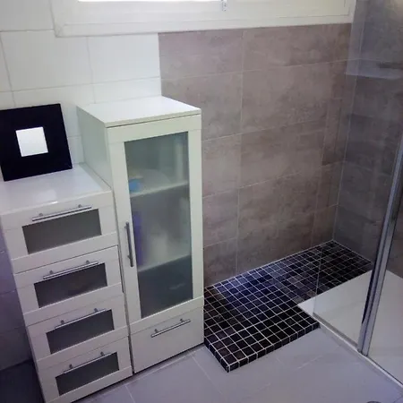 Apartment Cozy & Free Parking Seville